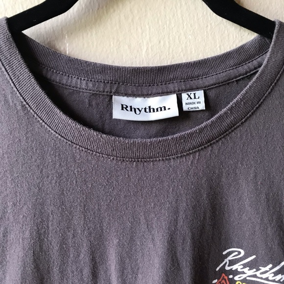 3/$20 Rhythm Off The Well Worn Path Grey Tee Shirt - Picture 3 of 6